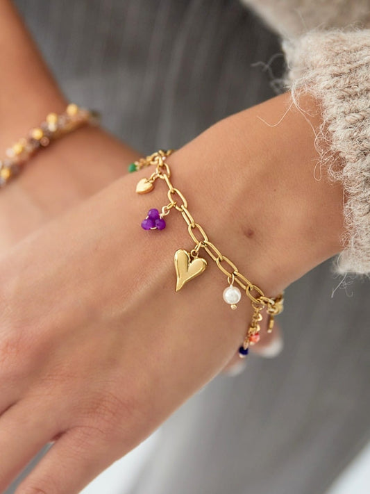 Pulseira em aço inoxidável com coração e pendentes coloridos